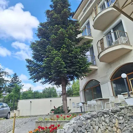 Trakata-sea View And Free Parking Hotel
