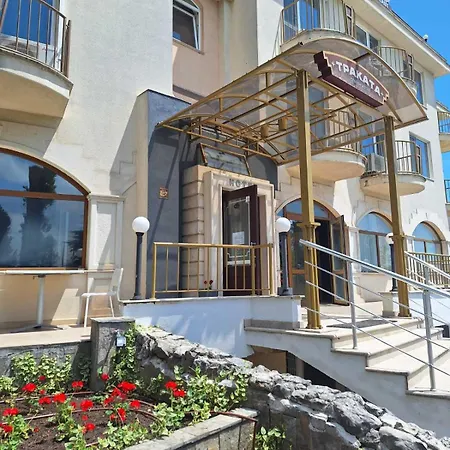 Trakata-sea View And Free Parking Ξενοδοχείο 2*